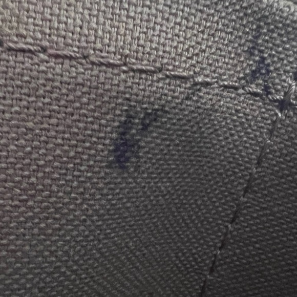 Louis Vuitton Totally MM Tote Bag - Picture 16 of 16